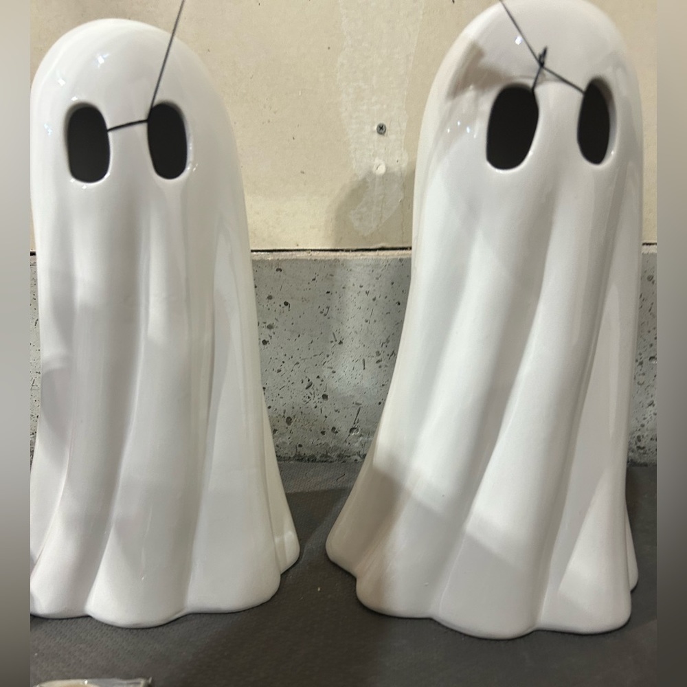 Large light up ghosts Halloween